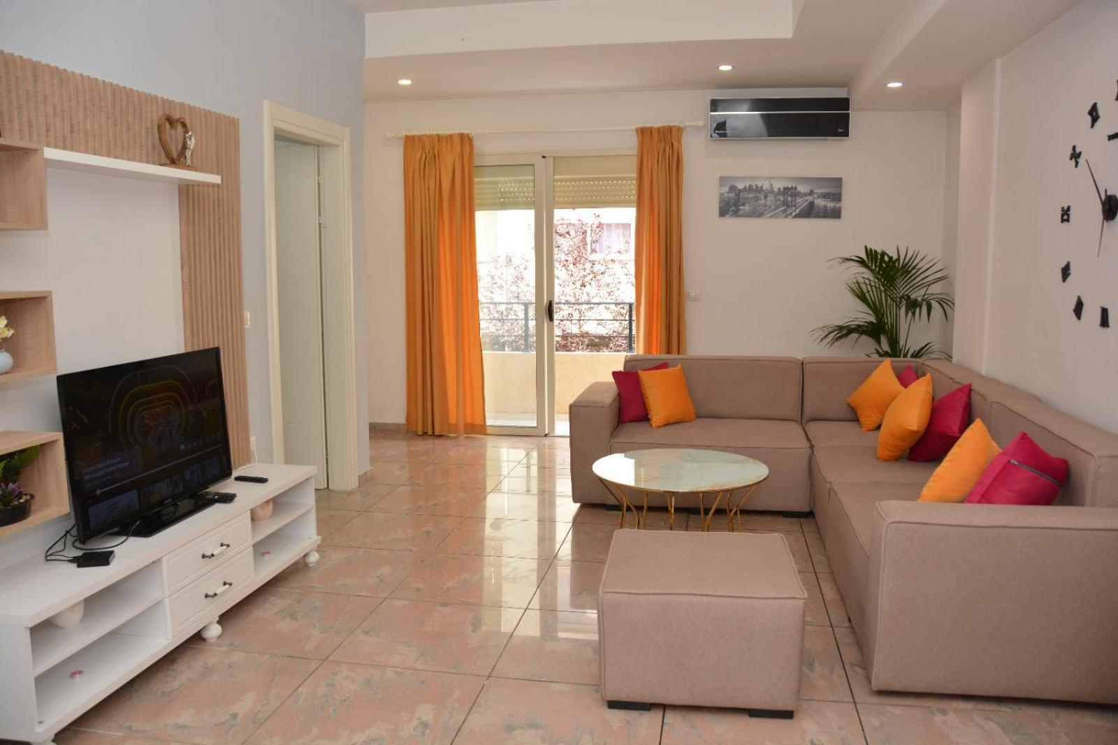 Apartment B&c